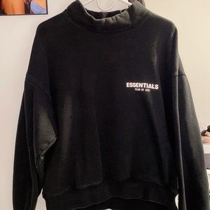 Fear of god essentials black crewneck